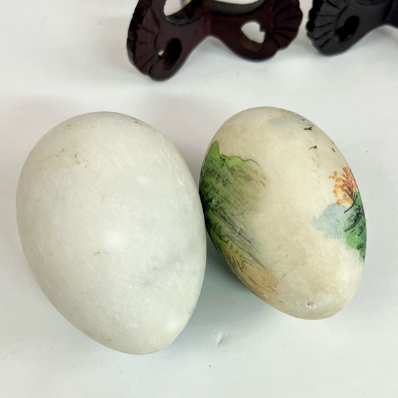 Vintage Set of Hand Painted Oriental Landscape Stone Egg - Picture 11 of 12